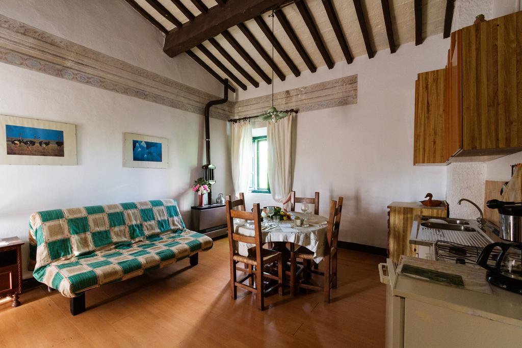 Casa Vacanza Podere Lupinaio Apartment Lorenzana Bagian luar foto