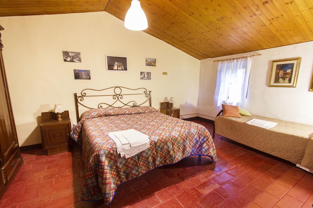 Casa Vacanza Podere Lupinaio Apartment Lorenzana Bagian luar foto