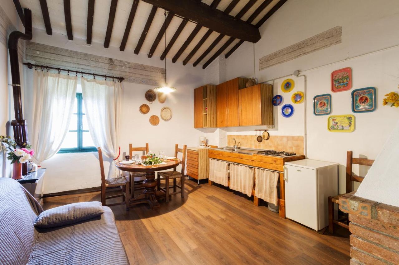 Casa Vacanza Podere Lupinaio Apartment Lorenzana Bagian luar foto